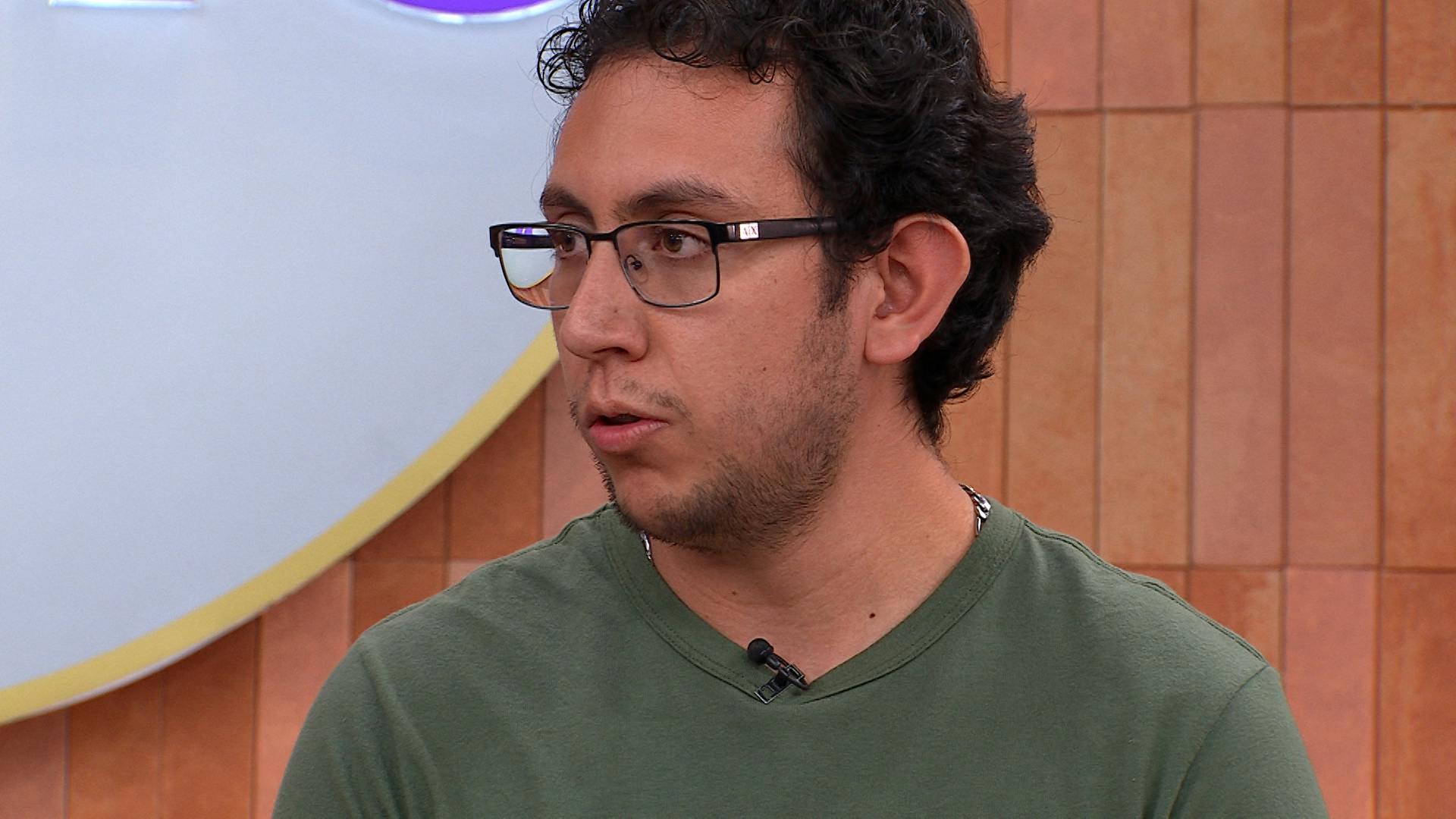 ¡Ni con su mamá ni con su esposa! Javier se siente abrumado de los pleitos en casa