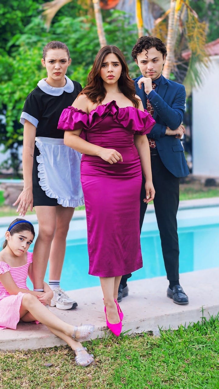 La hija de la sirvienta descubrió la infidelidad del patrón