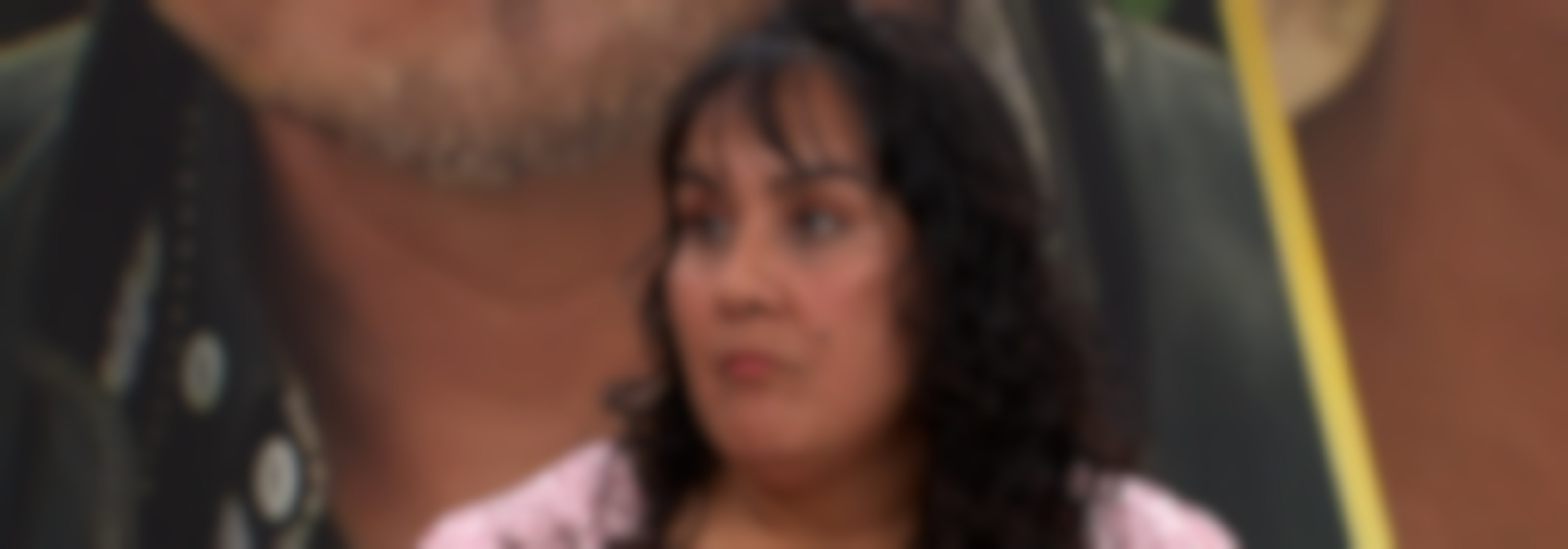 ¡La espía su ex! El ex de Alicia no cuida de su hijo pero sí los espía