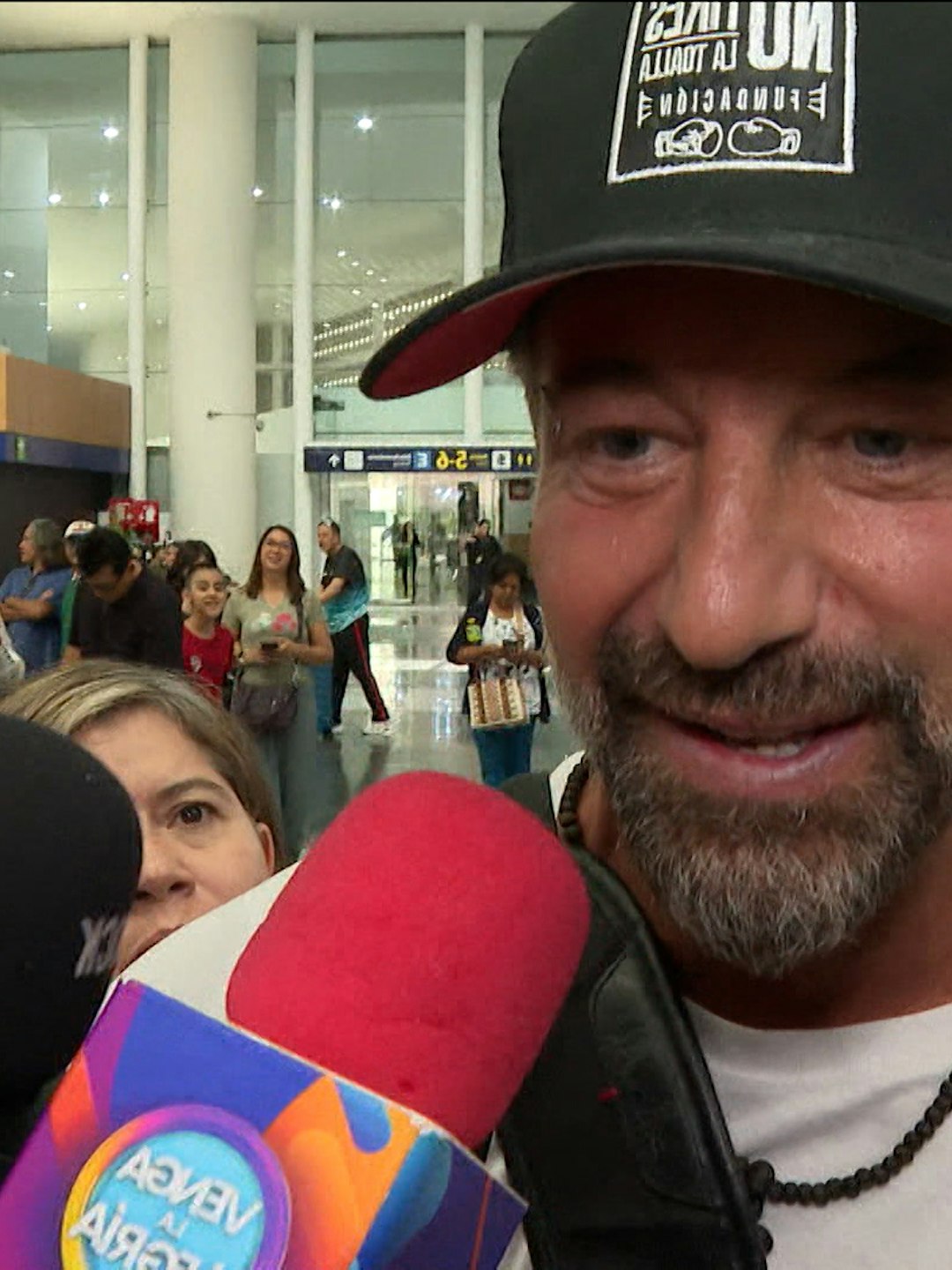 ¡Así enfrentó Gabriel Soto a la prensa tras cuestionamientos sobre Ana Carla Sinclair!