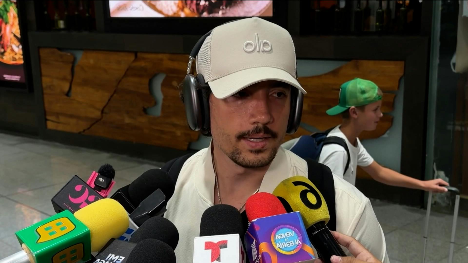 "¡Te van a medir con la vara más alta!”, Alex Fernández apoya a Valentino Martin en sus declaraciones sobre las comparaciones