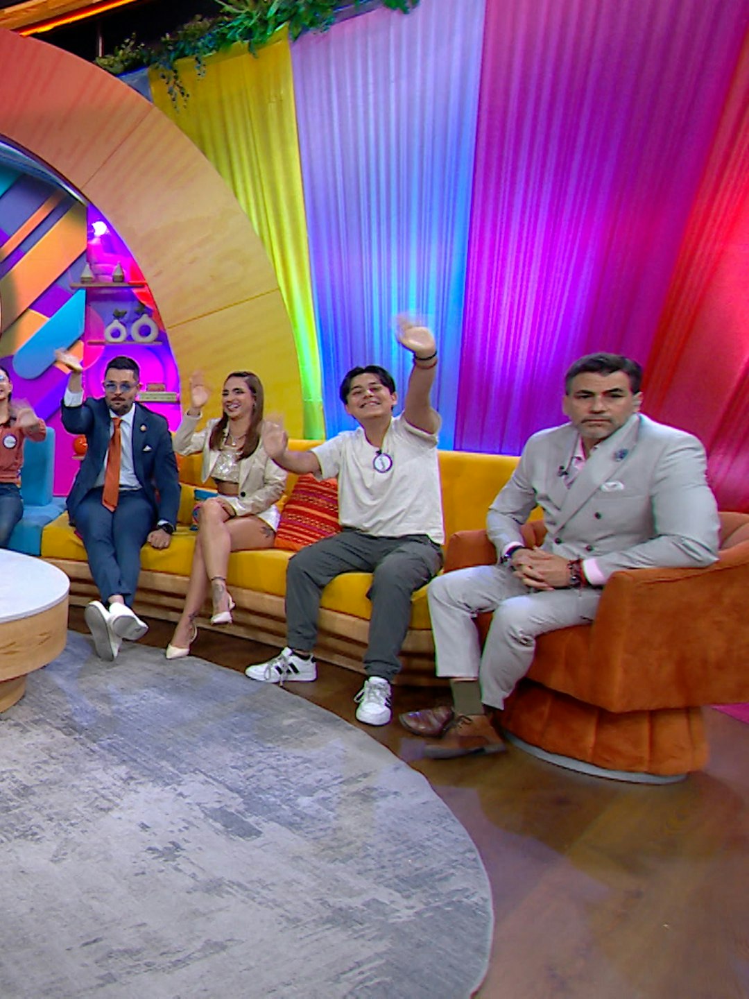 Venga La Alegría | Programa completo del 28 de julio de 2026 Parte 2 | juegos, cápsulas informativas, el análisis de Survivor México y mucho más
