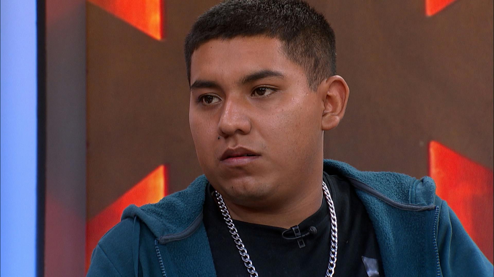 Brandon le EXIGE a su tía que lo deje de juzgar por ser un delincuente 
