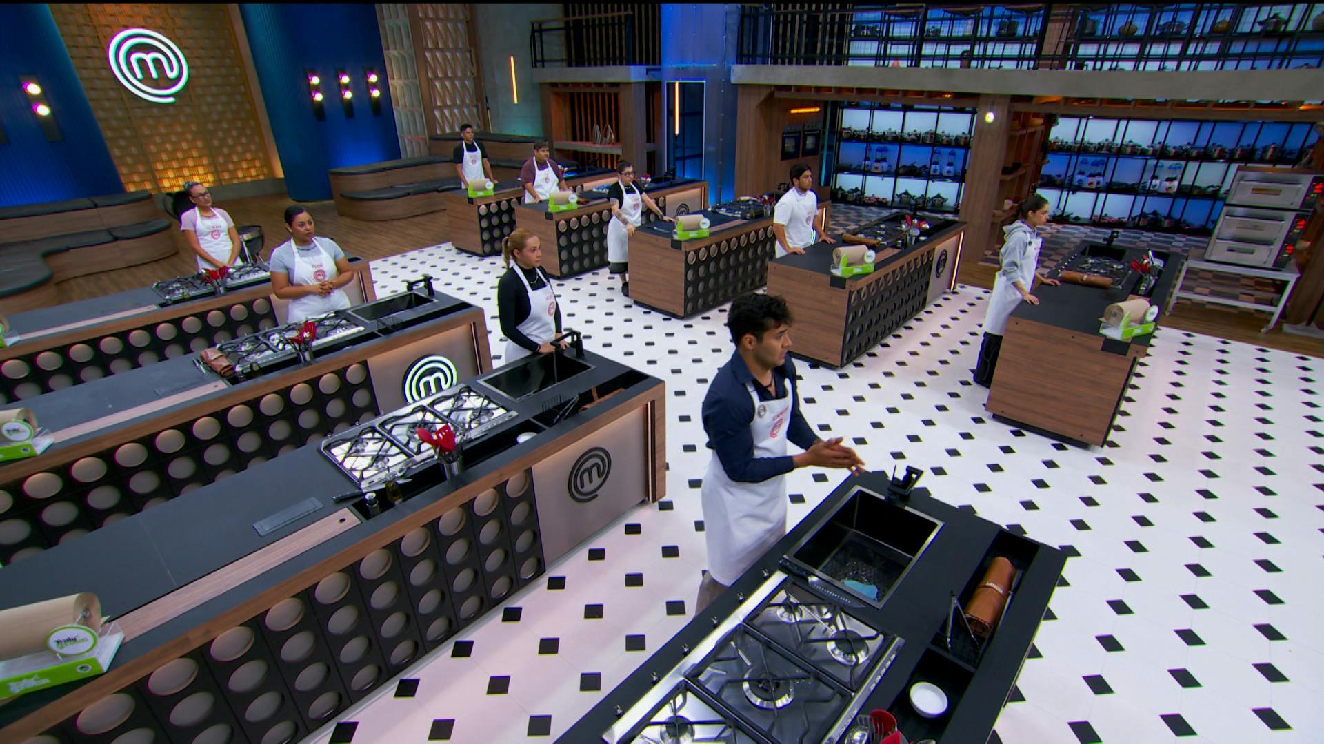 Este jueves de Delantales Negros los Cocineros jugarán su suerte con dos Retos muy especiales en MasterChef 24/7