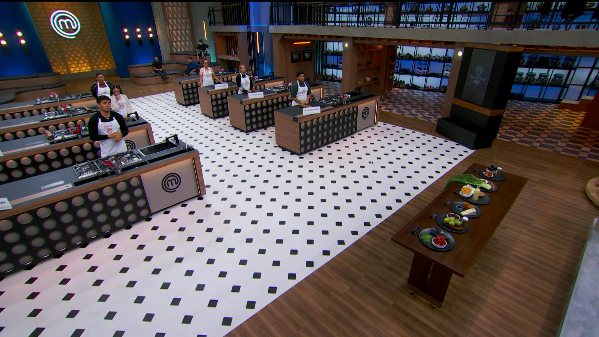 Este viernes los Cocineros podrán evitar el Delantal Negro en MasterChef 24/7 con un reto lleno de ingredientes poco comunes 