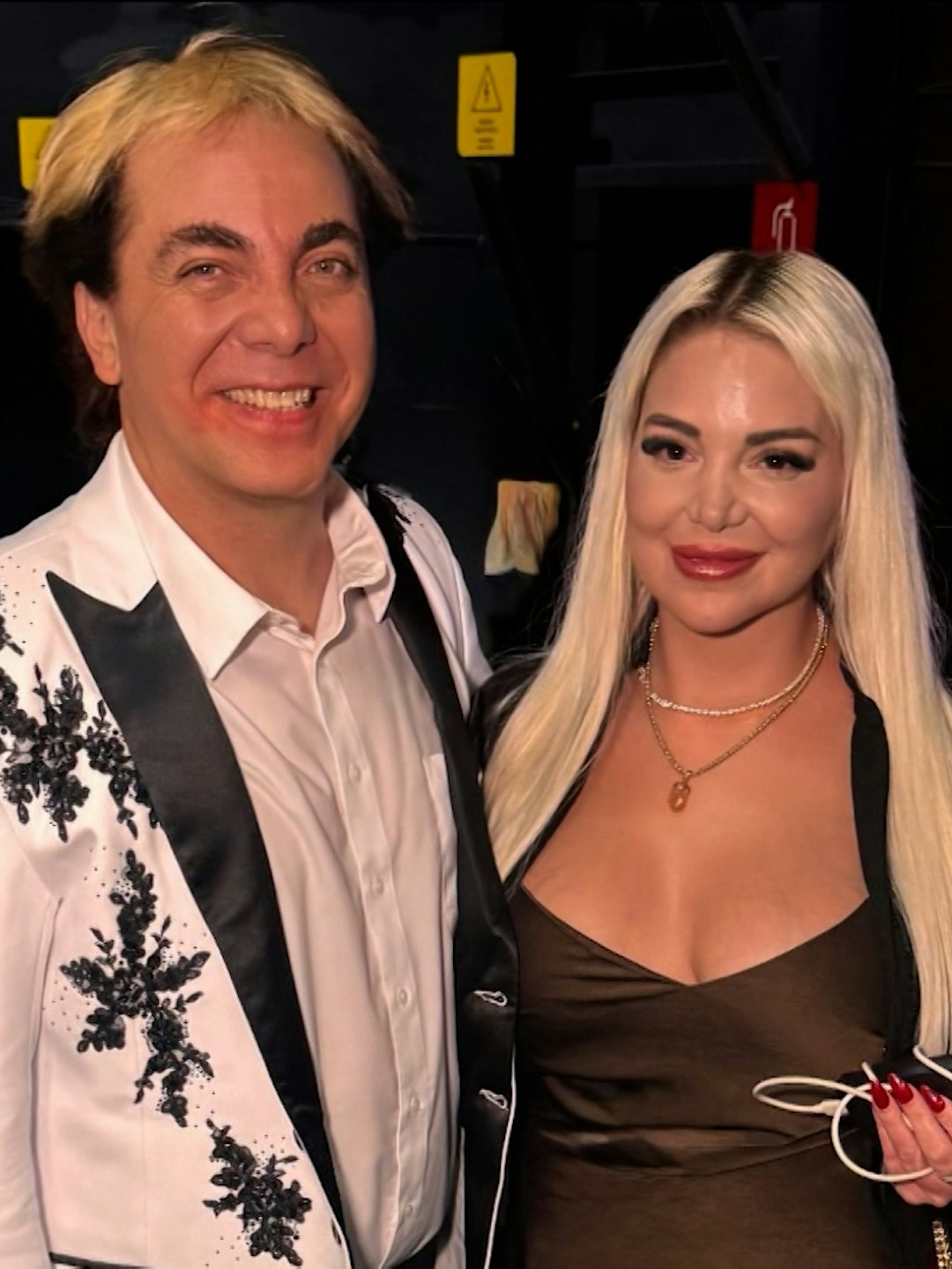 Cristian Castro es visto con misteriosa mujer: ¡Descubre de quién se trata!
