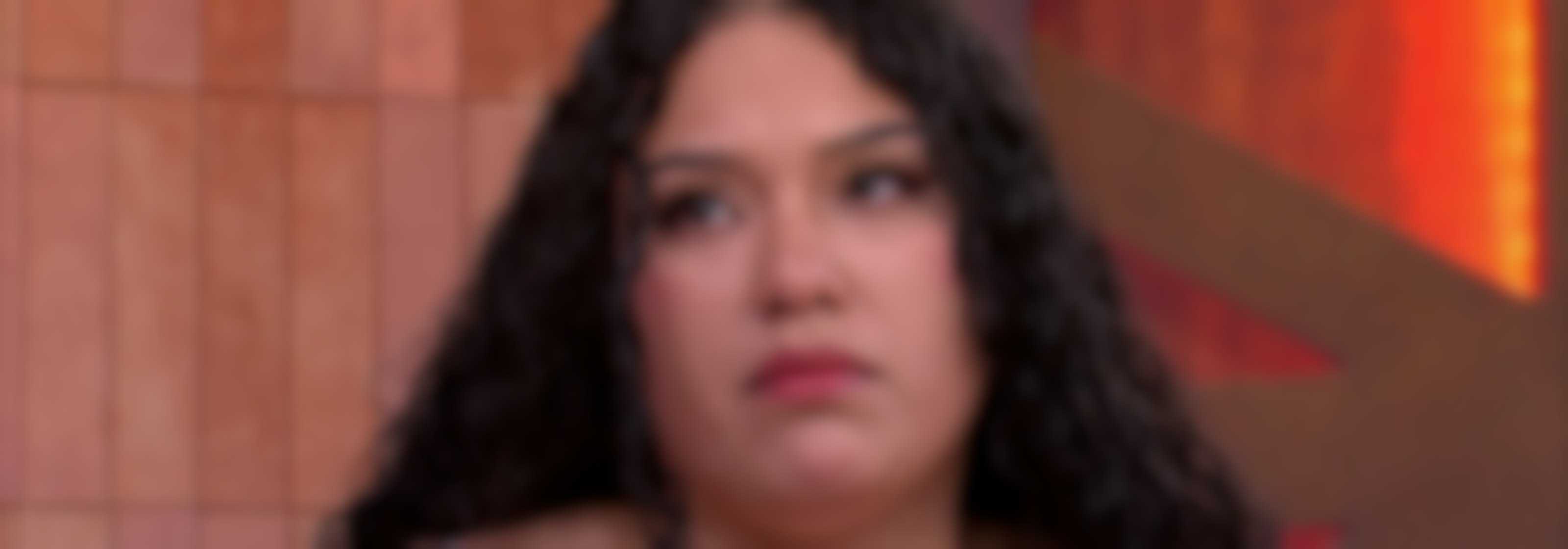 ¡La mamá de Katia utiliza a su nieto para embaucar a un hombre!