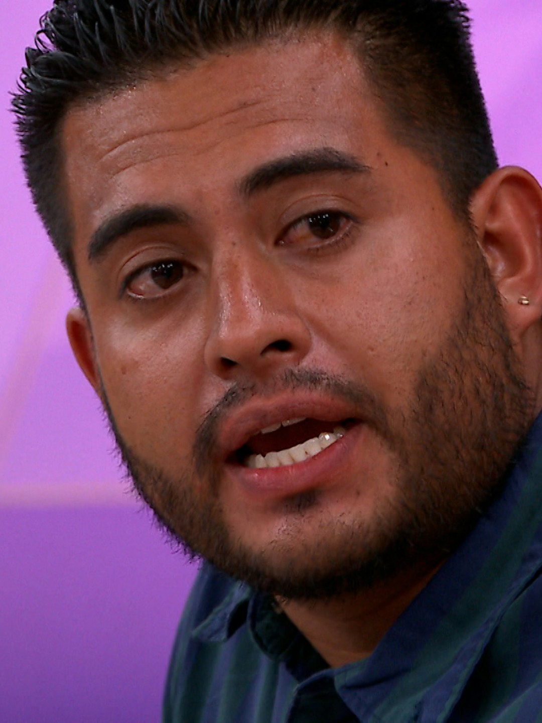 ¿No es un hambreado? ¡Luis recibió dinero por su hijo!