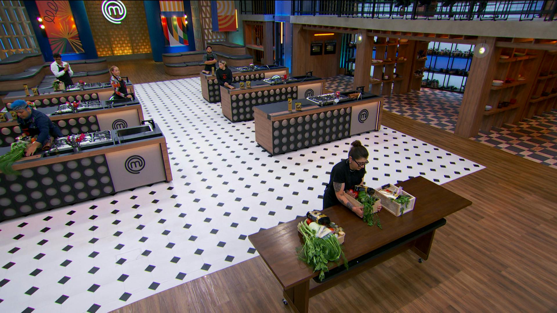 Los Cocineros buscarán conseguir la Última Salvación de este viernes con un Reto IMPERDIBLE en Masterchef 24/7