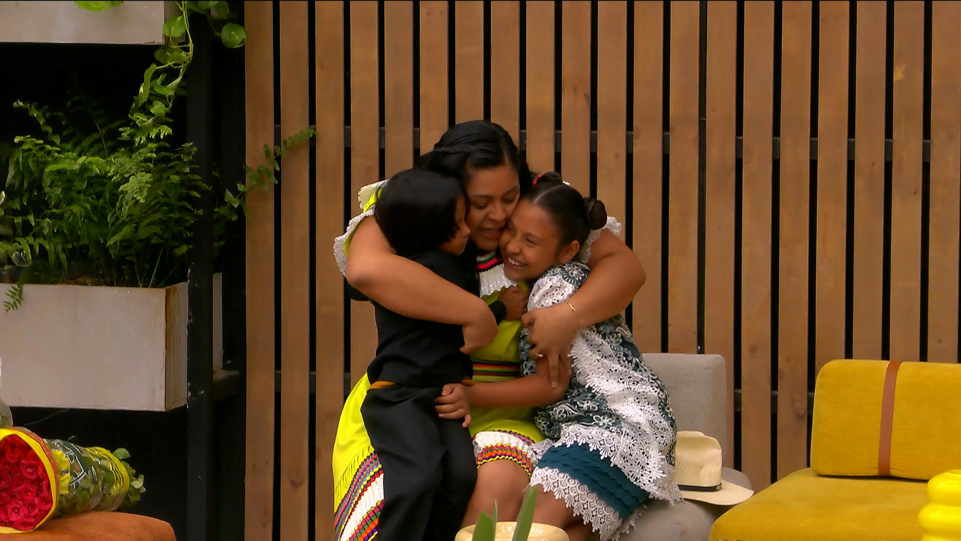 MasterChef 24/7 | Flor vive un emotivo momento al reencontrarse con sus hijos