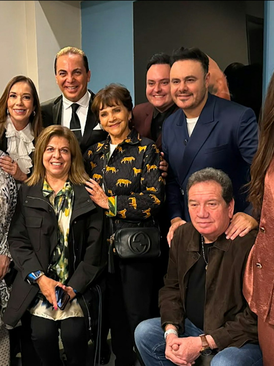 EN EXCLUSIVA: Cristian Castro triunfa en el Auditorio Nacional y Ángela reaparece junto a Verónica Castro
