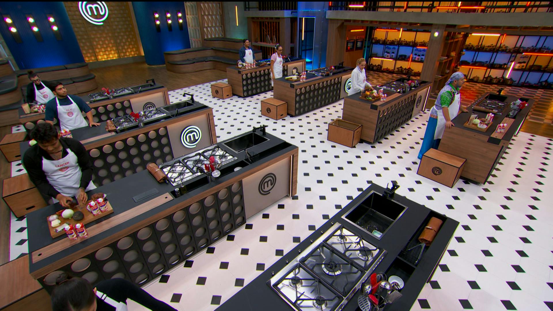 Conoce el Reto de Cajas que podría darle el Pin del Chef a los Cocineros y la Salvación del momento en MasterChef 24/7