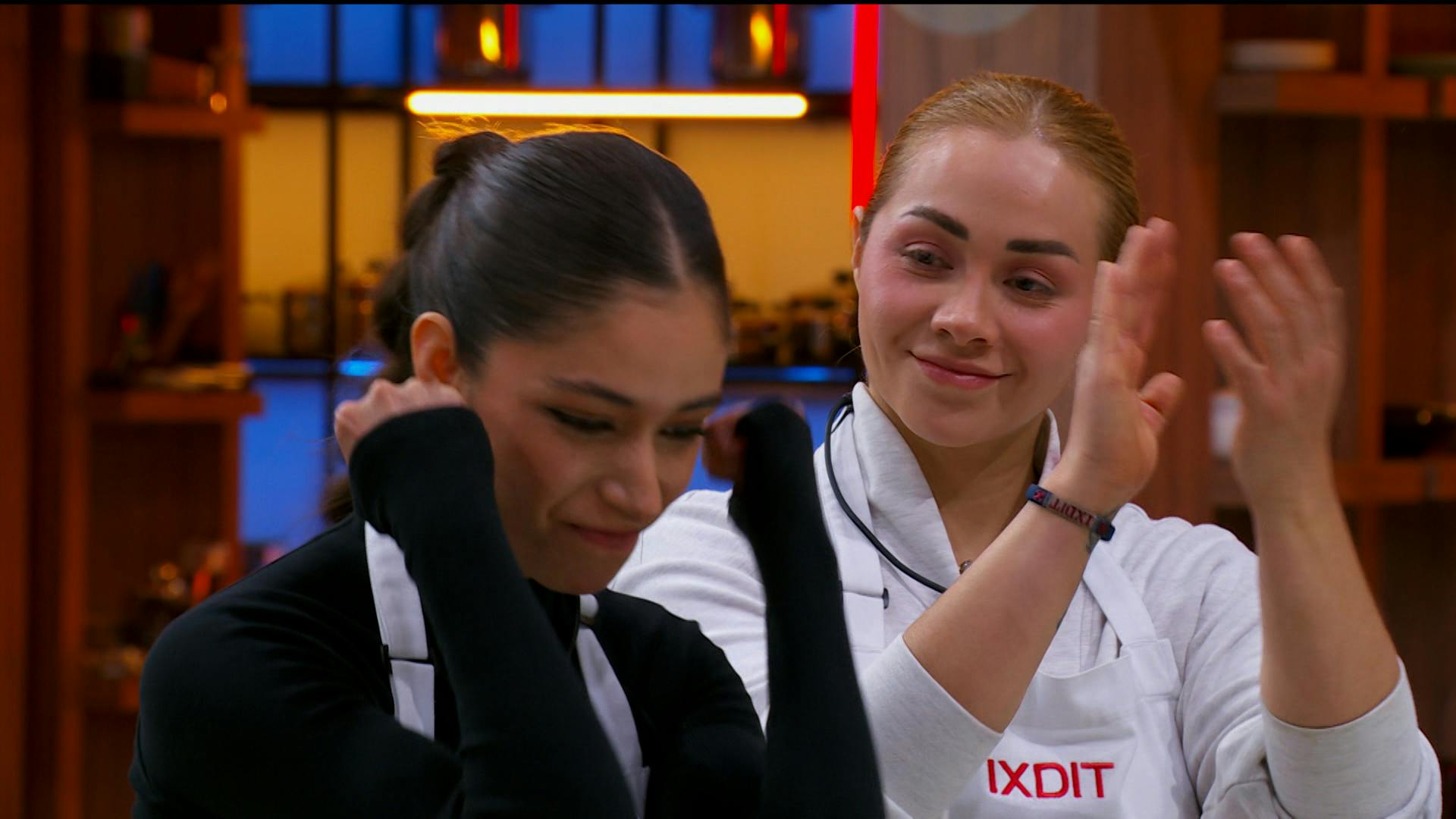 ¡Michelle conquista el Pin del Chef de este lunes en MasterChef 24/7 y logra la inmunidad ante la Eliminación!