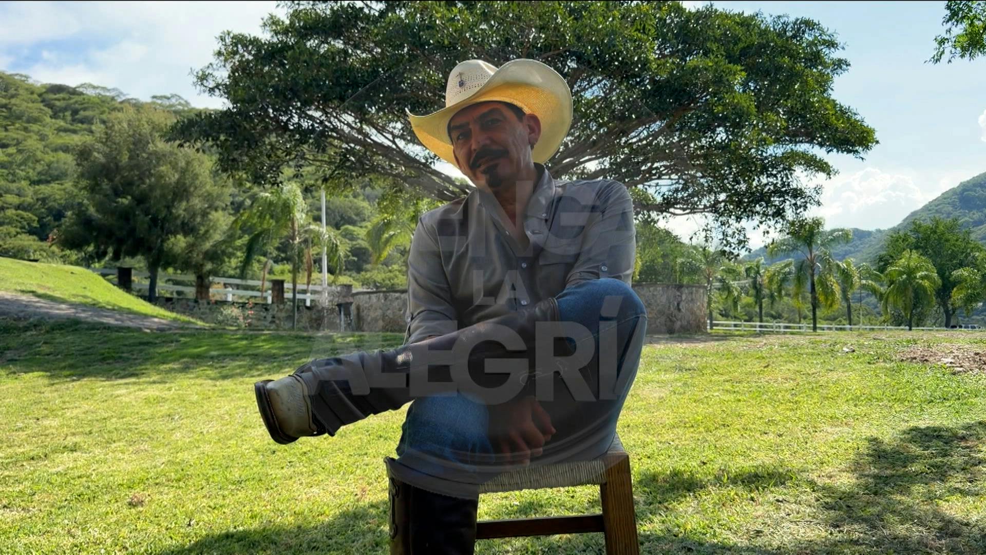 José Manuel Figueroa dice que cada vez se parece más a Joan Sebastian, su padre. “Te terminas convirtiendo en lo que más criticabas”