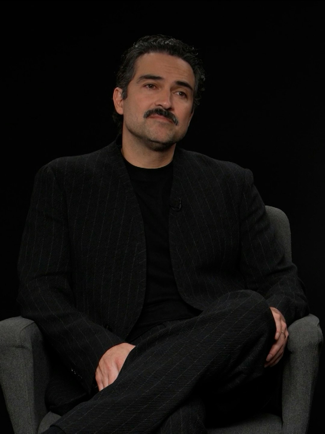 Exclusiva | Alfonso Herrera habla sobre su nuevo proyecto, La Captura: “Estamos frente al hombre más buscado del planeta”