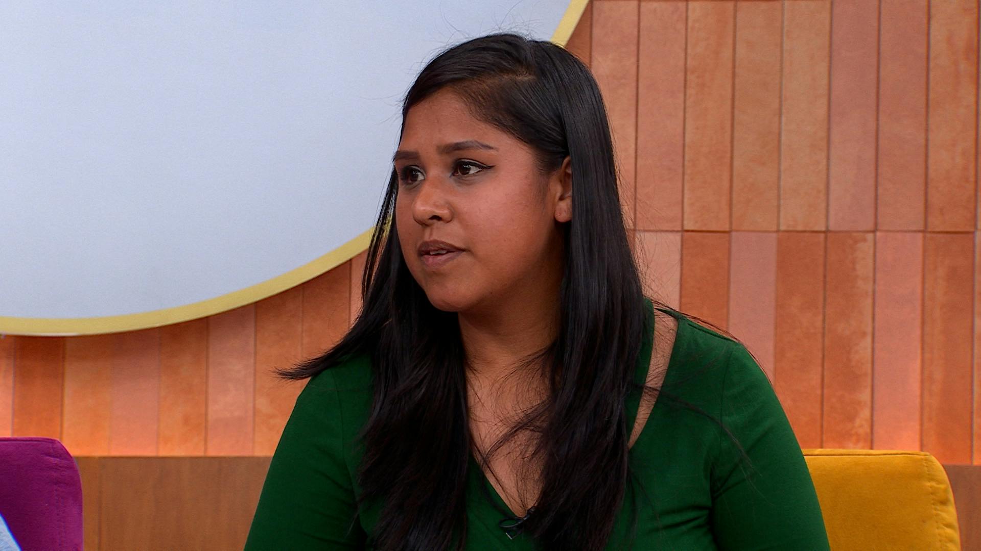 ¡Le parece sospechoso! Gabriela no entiende lo que vivió su amiga, pero igual la apoya