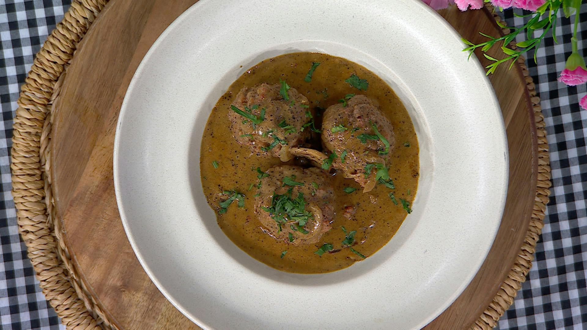 ¡Apapacha a toda la familia! Aprende a preparar albóndigas con chorizo argentino