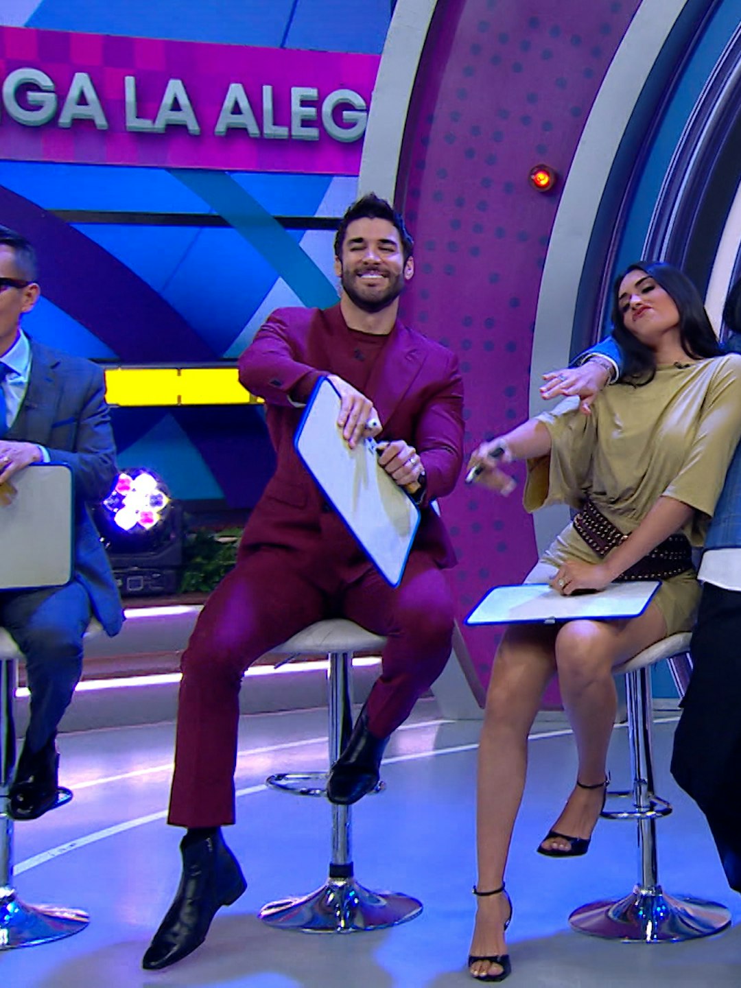 Venga La Alegría | Programa 24 de agosto 2026 Parte 2 | Niurka tunde a varios granjeros de la Segunda Temporada de La Granja VIP, la Gran Final de Survivor México La Reliquia en Llamas y más