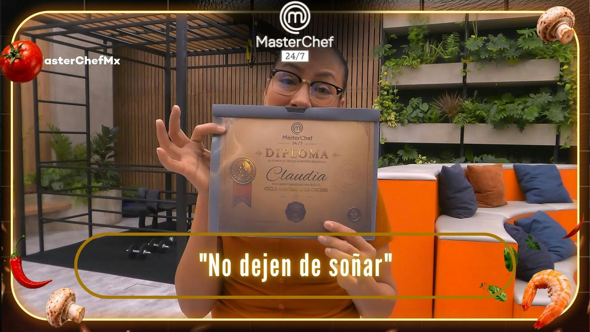 “No dejen de soñar": Claudia celebra en MasterChef 24/7 su triunfo en la gala por el último Pin del Chef (VIDEO)
