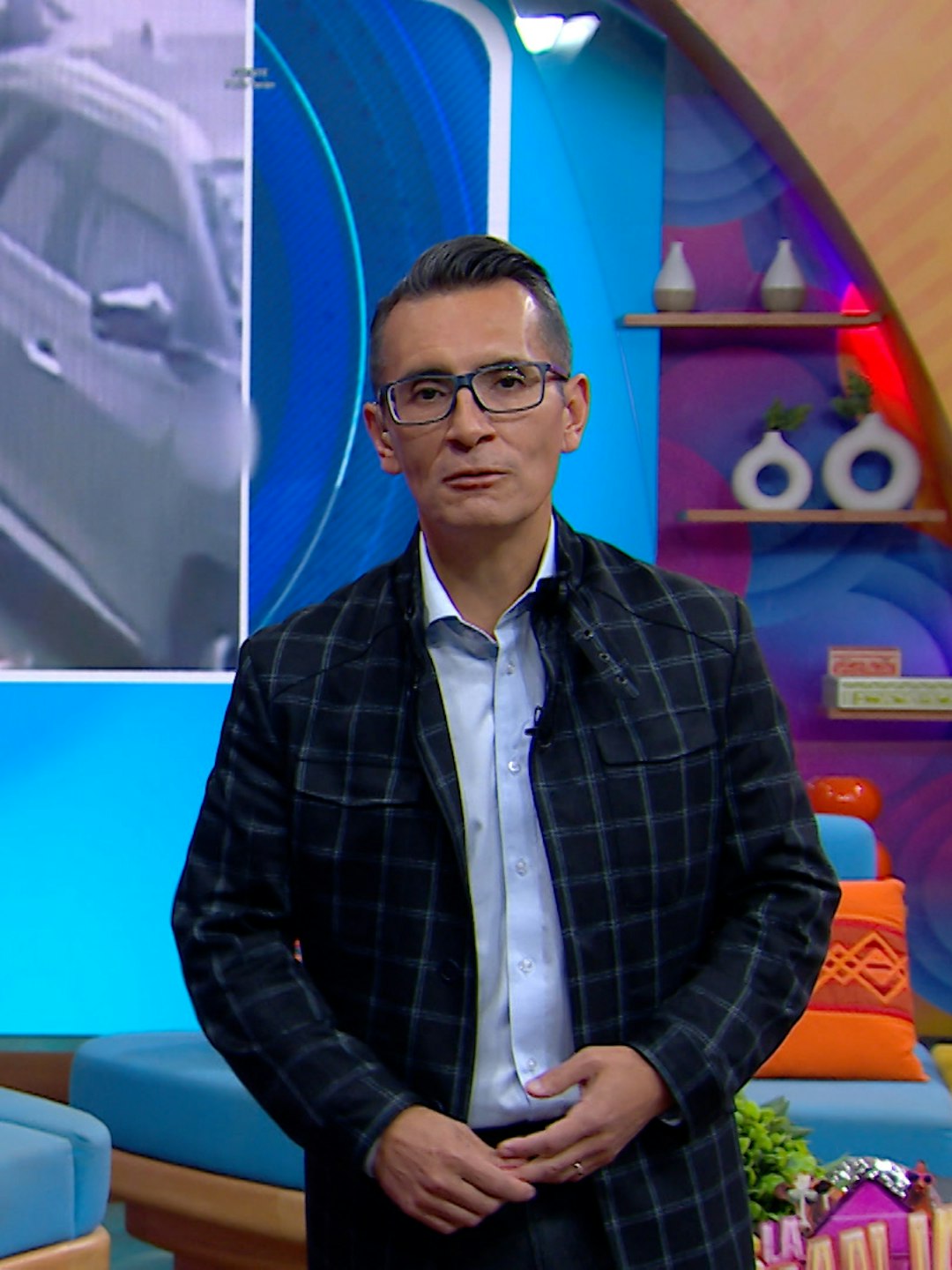 El presunto robo de un pomerania en la GAM, identifican al responsable de robar autopartes en Benito Juárez y más; explicado Con Peras y Manzanas