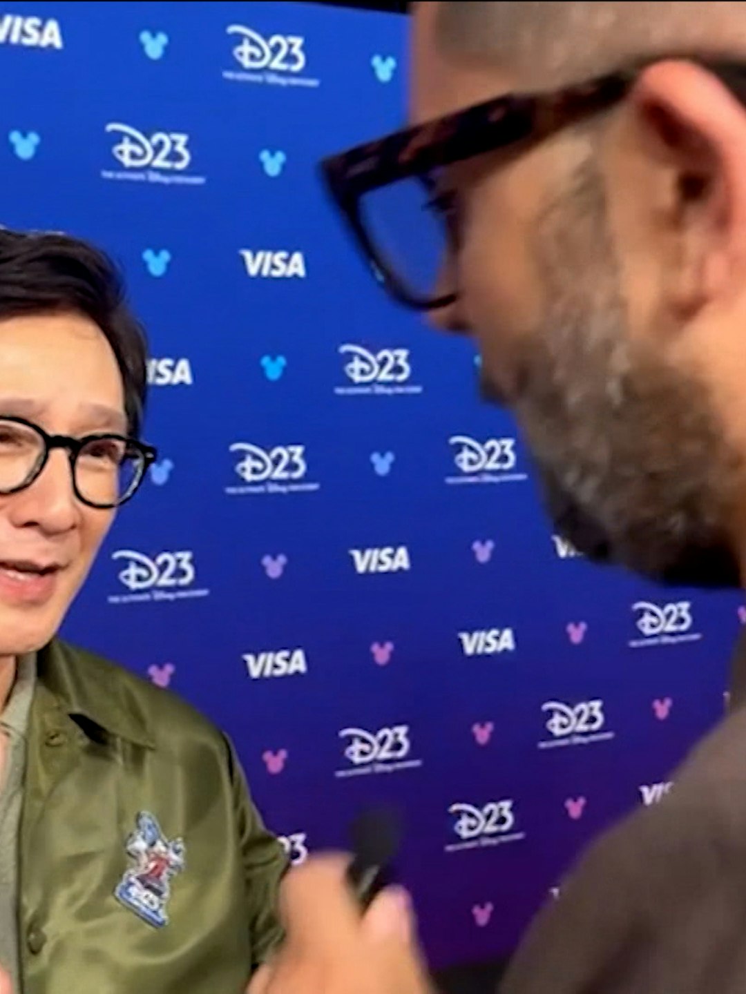 ¡Ricardo Casares entrevistó en exclusiva a Kathryn Hahn y Ke Huy Quan en la D23 de Disney!