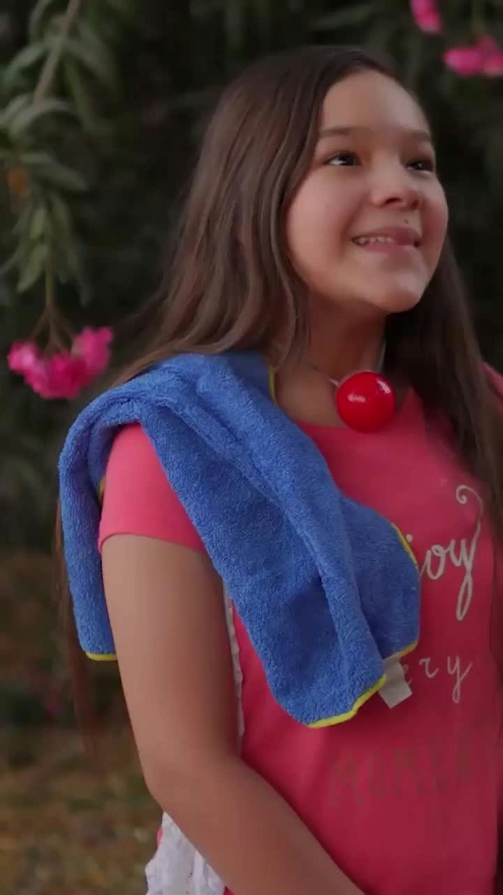 Parte 6 | Maestra hizo menos a su alumna en el festival escolar por ser pobre