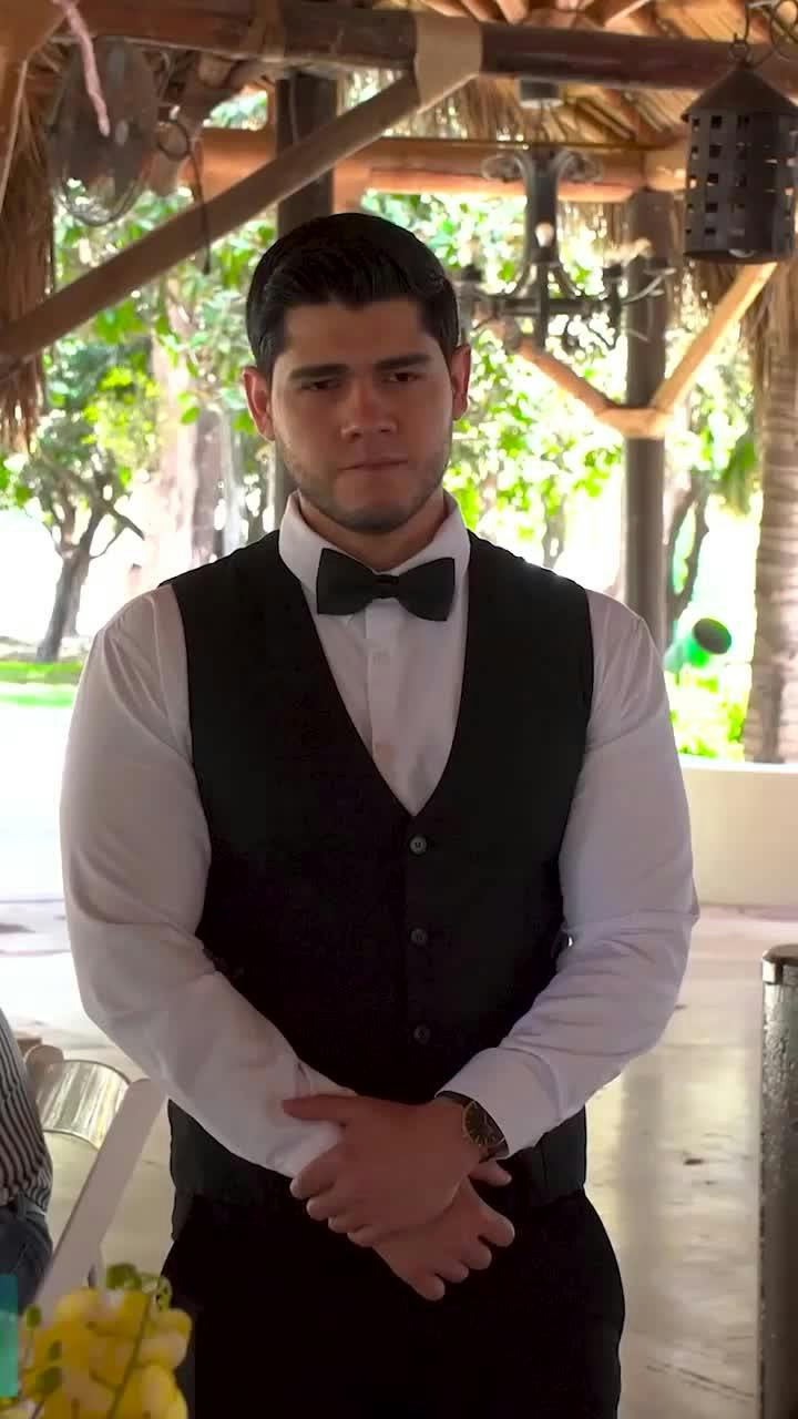 Parte 2 | Fingió ser mesero para darle una lección de humildad a su novia