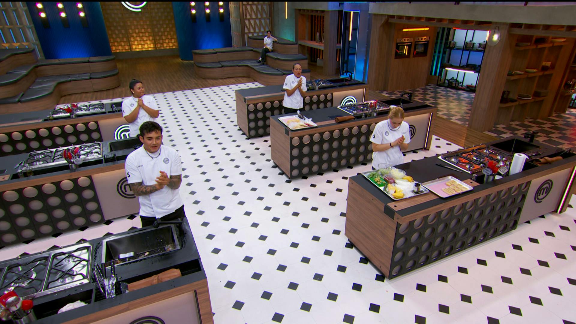Los Cocineros conocen el platillo que les podrá dar el primer pase a la Gran Final de MasterChef 24/7 esta noche 