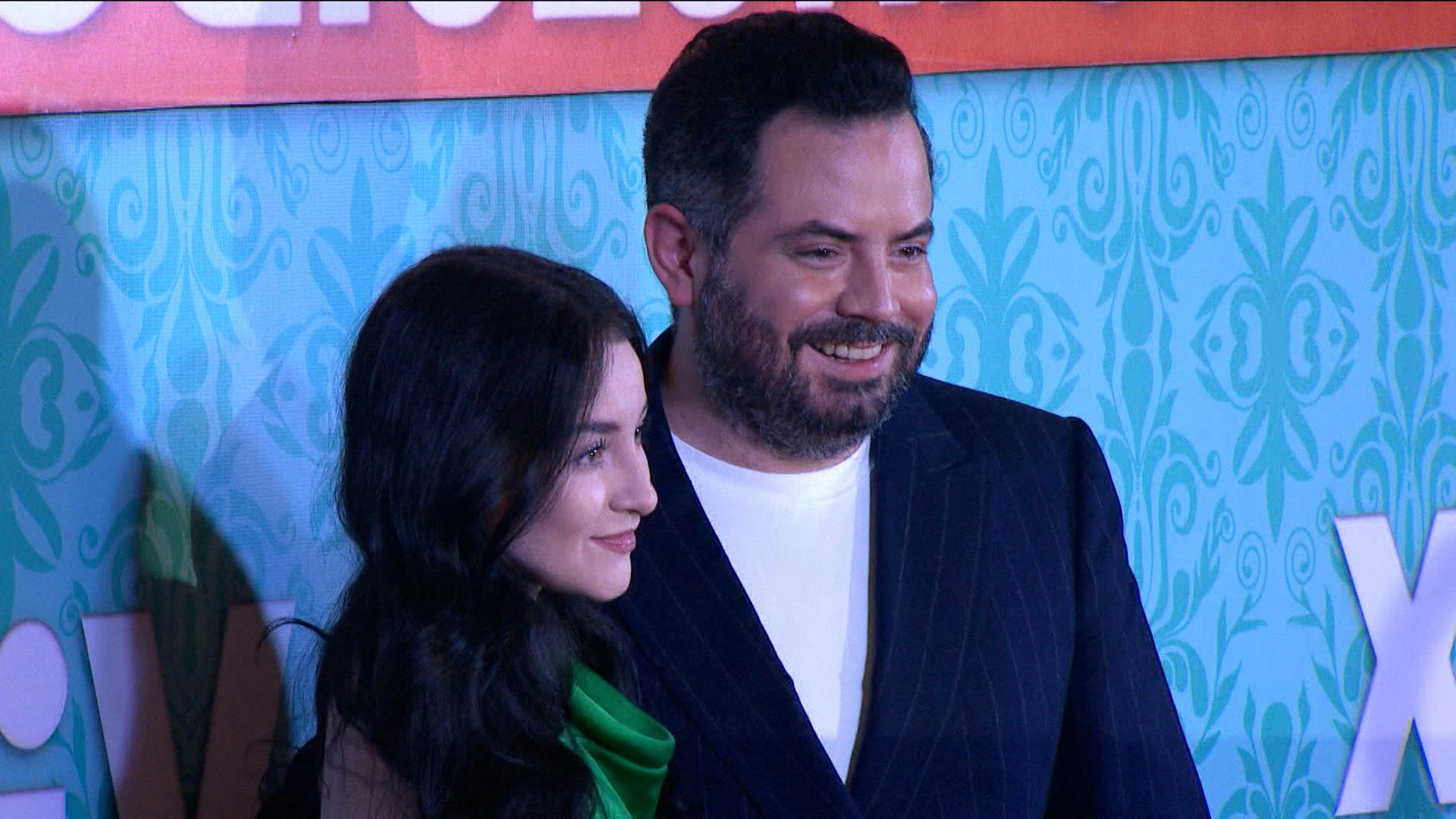 "¡Son bien voyeristas!”, José Eduardo Derbez explicó por qué no quiso besar a su esposa en una alfombra roja