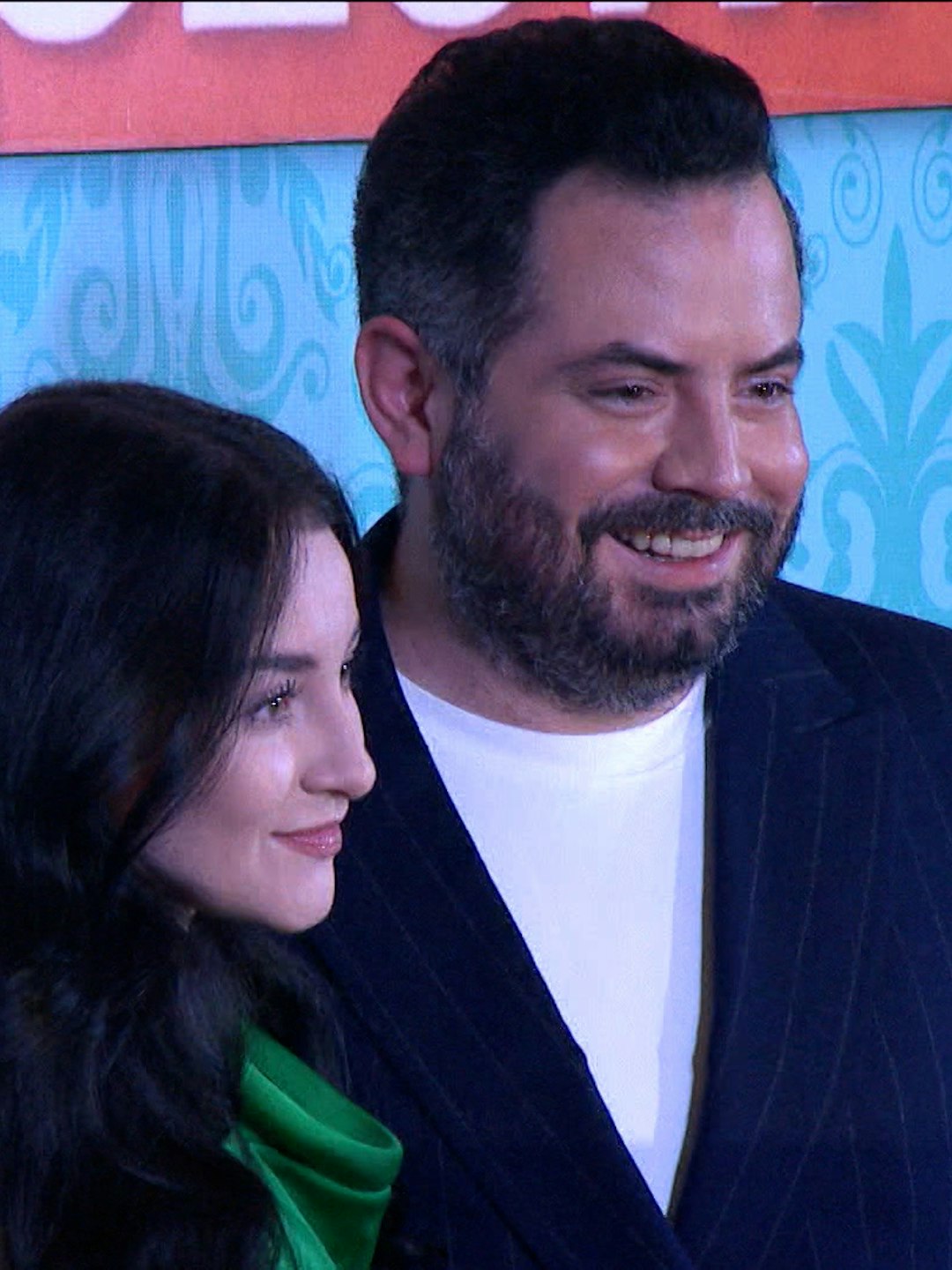 "¡Son bien voyeristas!”, José Eduardo Derbez explicó por qué no quiso besar a su esposa en una alfombra roja