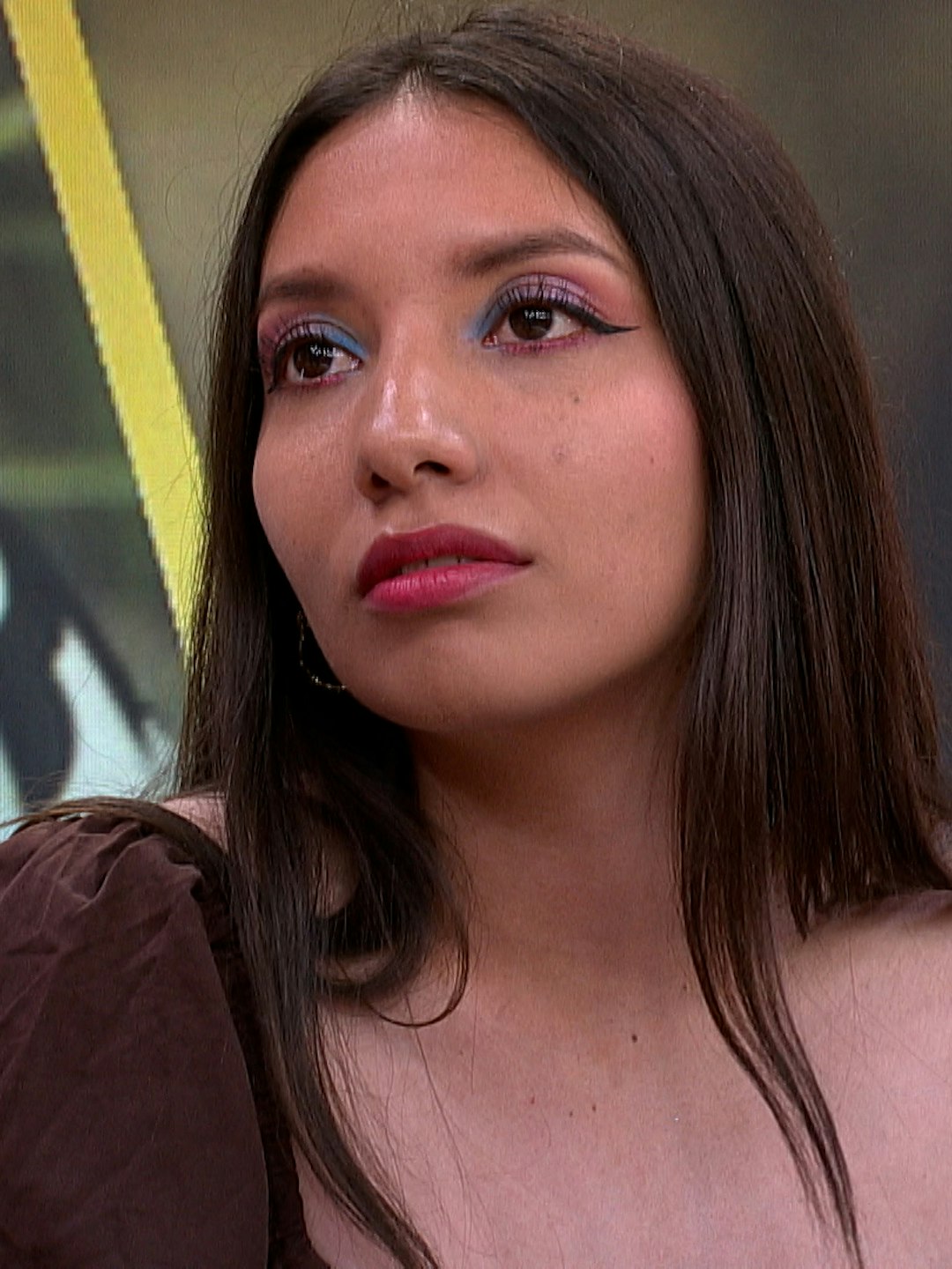 María señala y acusa a su mamá de convertirse en una mujer fracasada y humillada