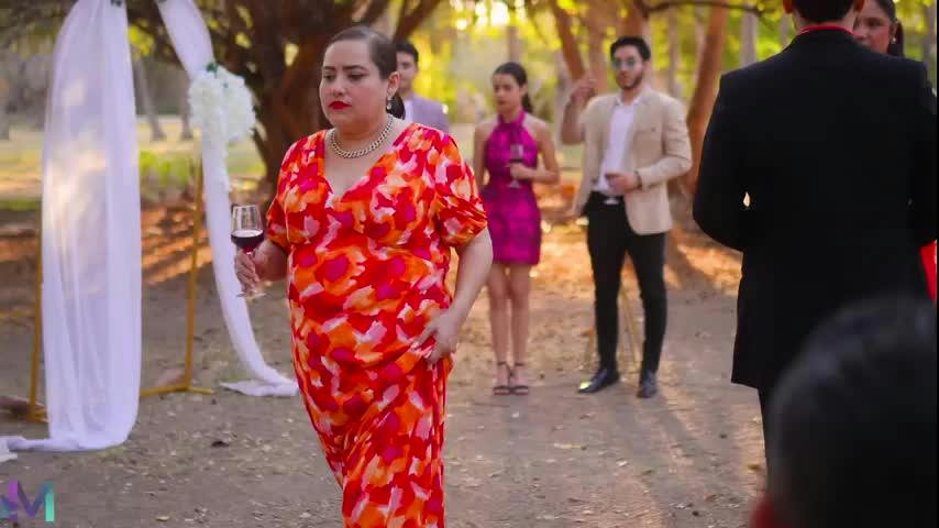 Interrumpió la boda de su amiga para pedirle matrimonio a su novia