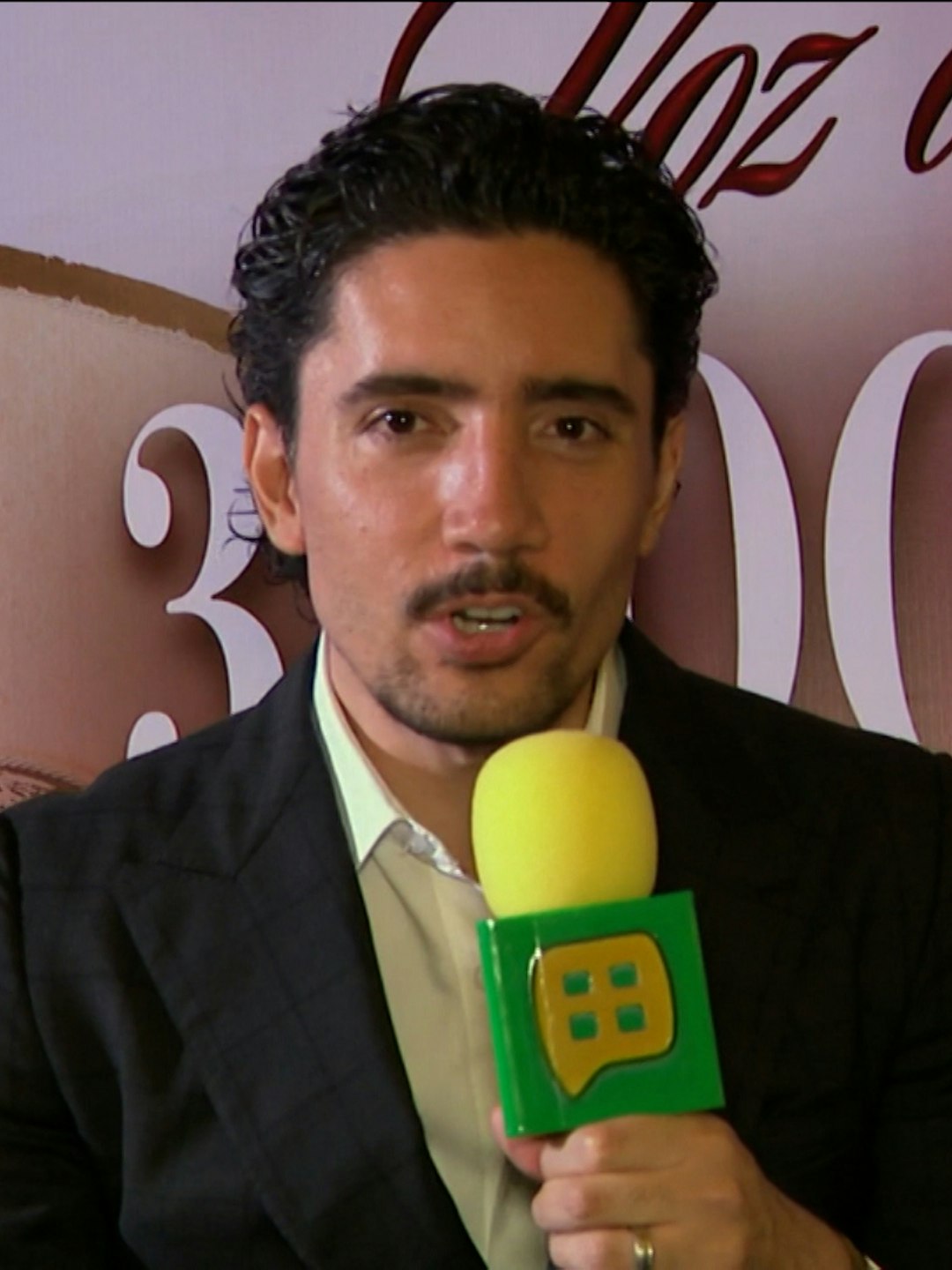 Exclusiva: Alex Fernández confirma que no será parte del volumen 2 de “Tributo al Rey Con Banda”
