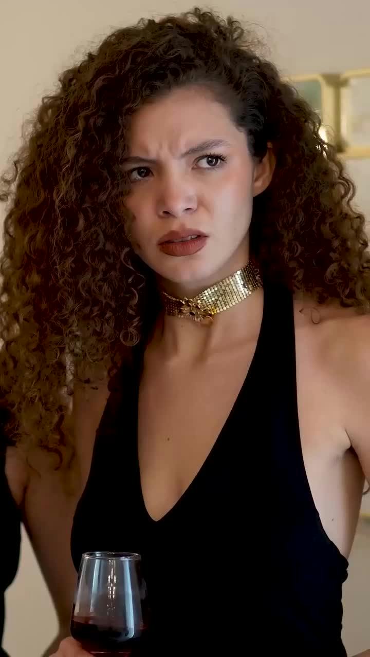 Parte 1 | Su ex intentó recuperarla al descubrir que se casó con otro