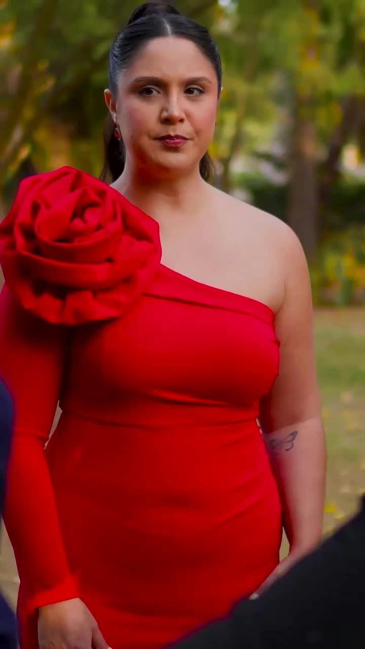 Parte 2 | Llegó a su boda vestida igual que la amante de su prometido