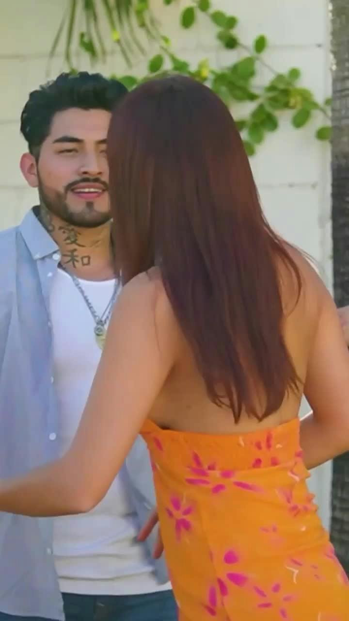 Parte 3 | Una hermosa mujer se enamoró de un hombre solitario