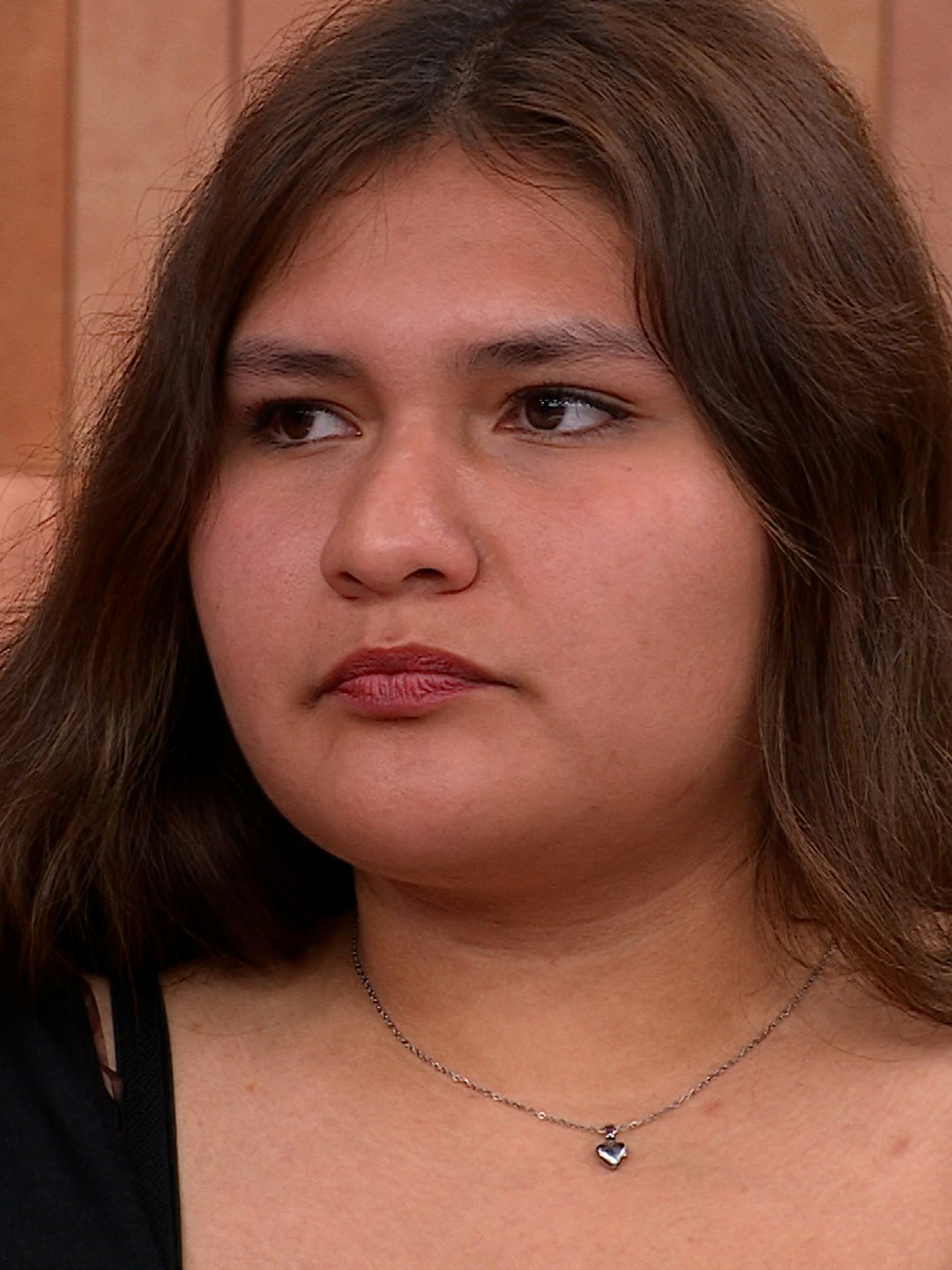 ¡Le da asco! El papá de Susana recoge basura y ella se avergüenza