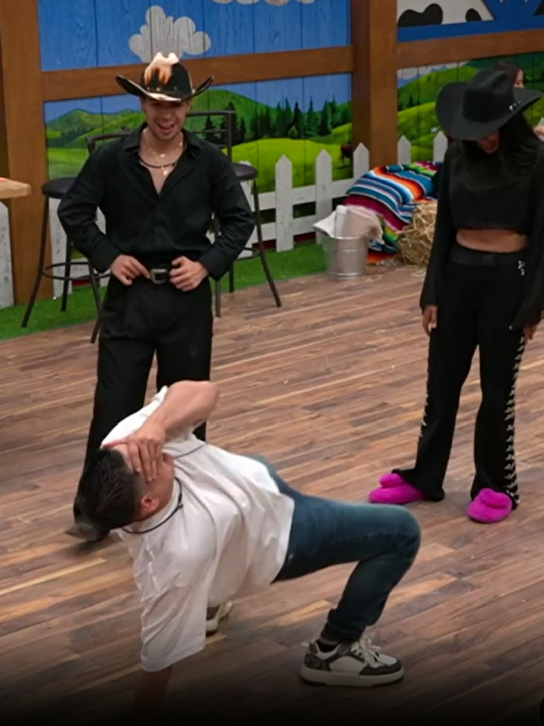 Super Trucha presumió sus mejores pasos en la Experiencia 24/7 de La Granja VIP segunda temporada