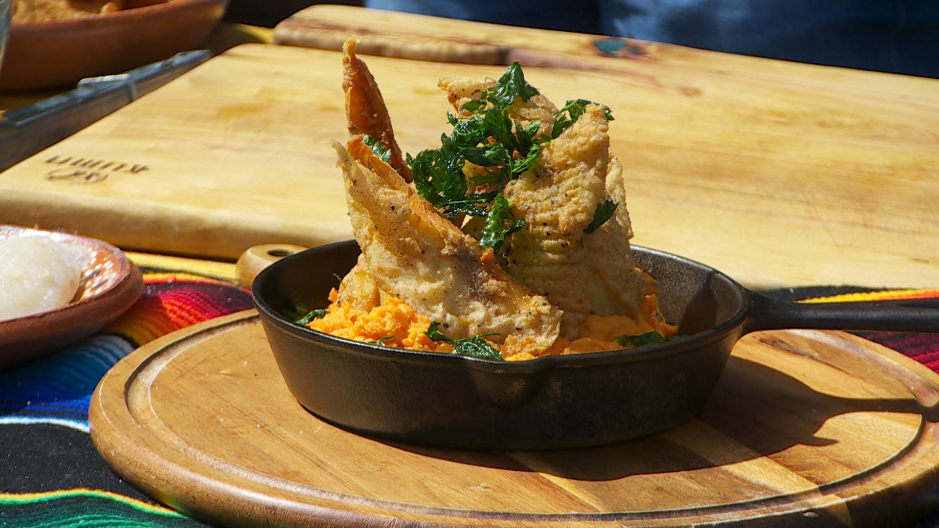 ¡Lúcete este viernes parrillero con un pescado al disco! Ingredientes y receta paso a paso