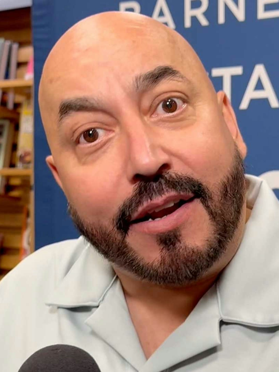 Lupillo rivera confiesa que ha llorado ante la pérdida del oído