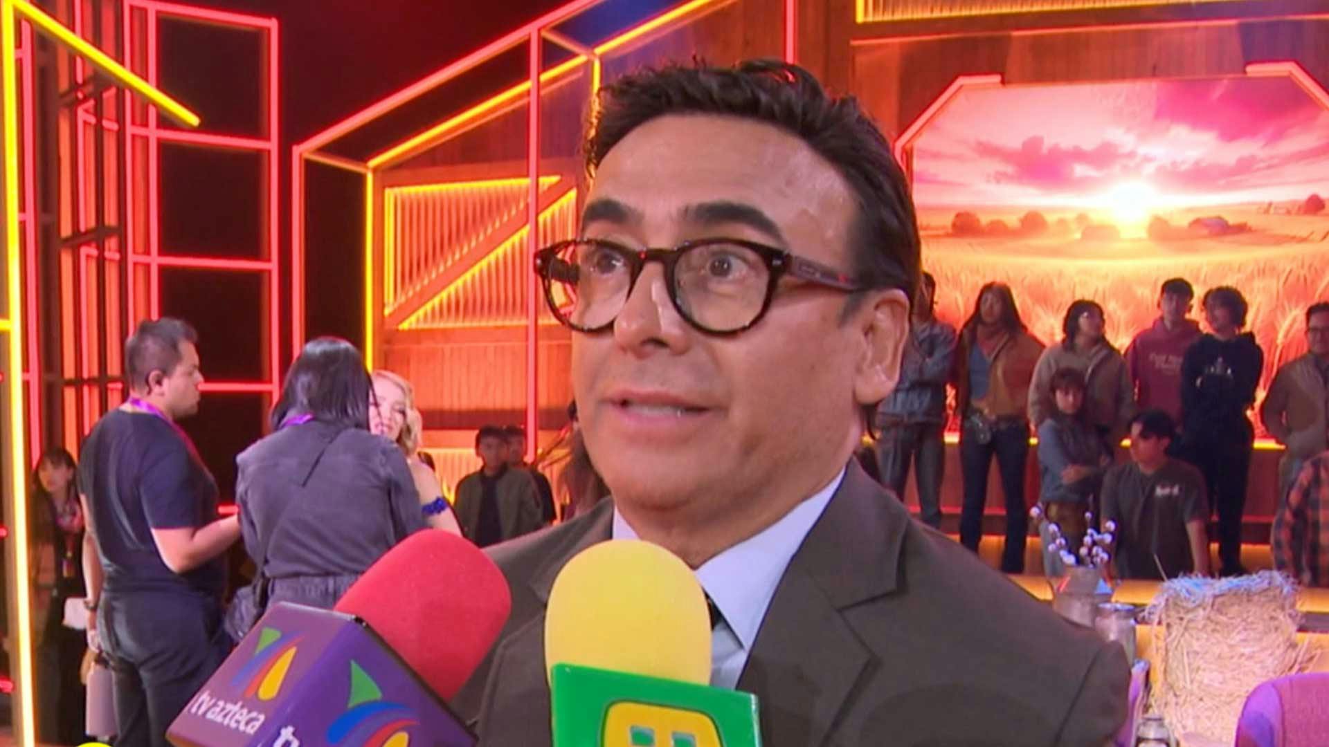 “Lo tomo a la ligera”, Adal Ramones reacciona a las críticas y aclara lo de Sergio Mayer Mori