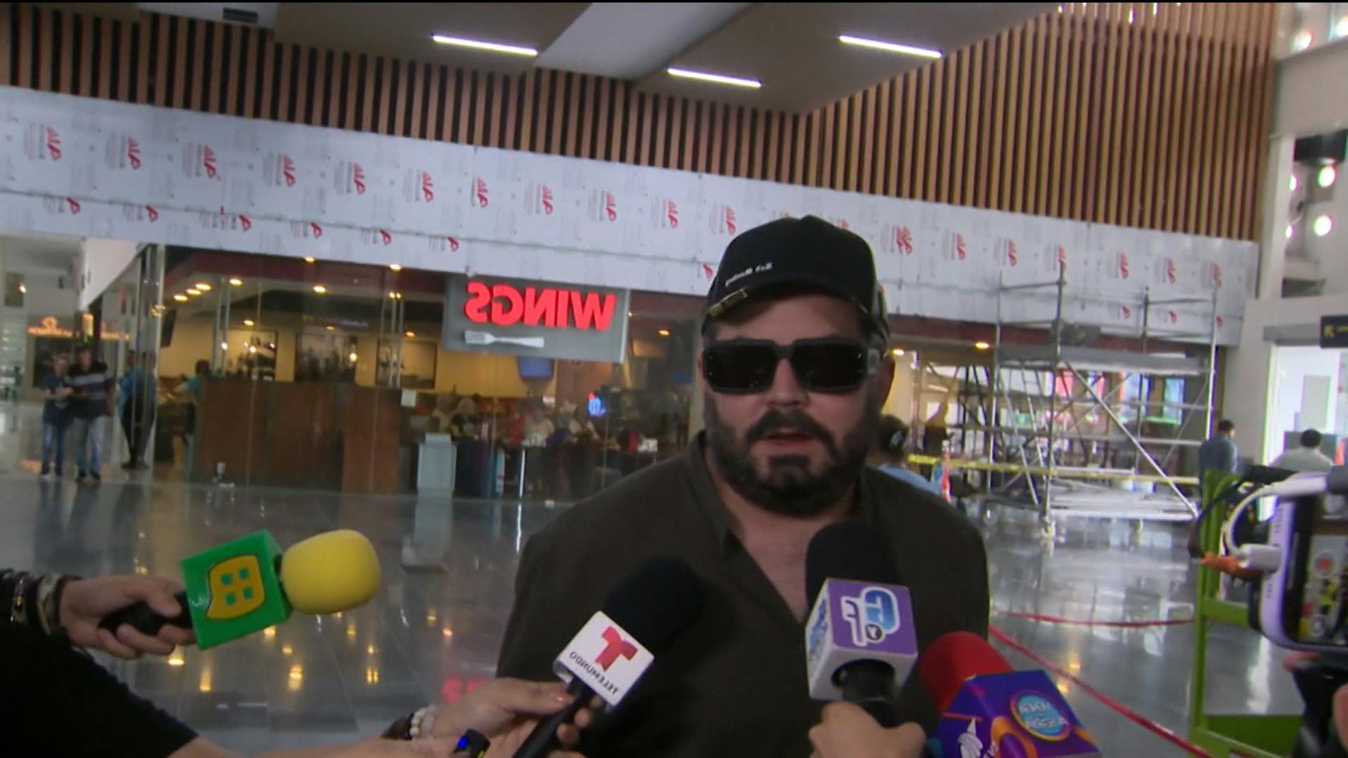 José Eduardo Derbez desconoce que su hermano Vadhir sea víctima de extorsión