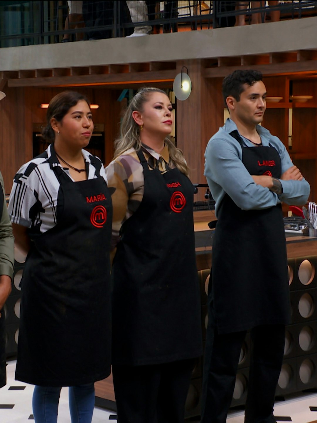 Luis rompe en llanto tras recibir elogios en MasterChef 24/7