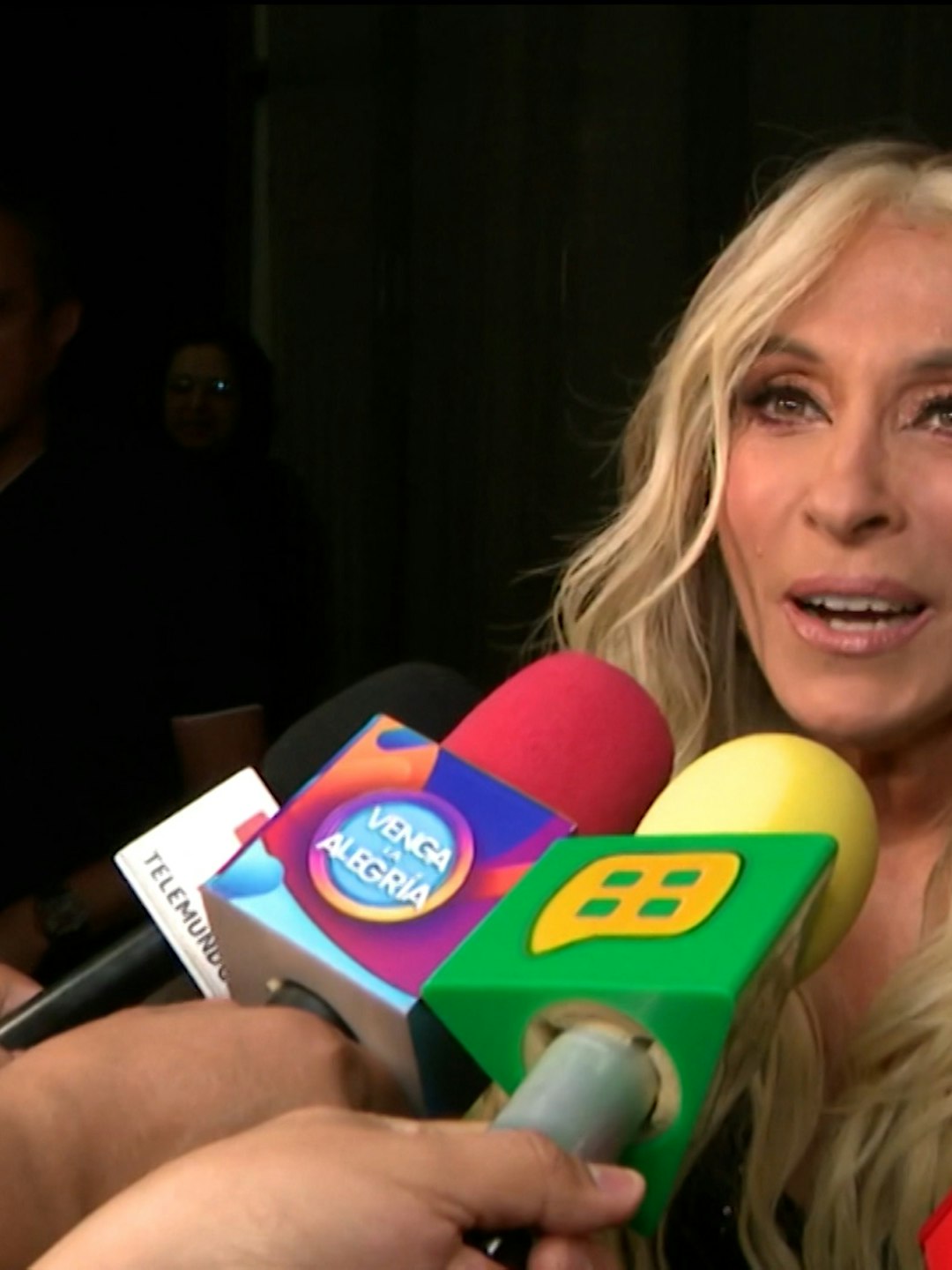 Yuri confiesa que extraña a Luis Miguel: “Claro que me encantaría abrazarlo”