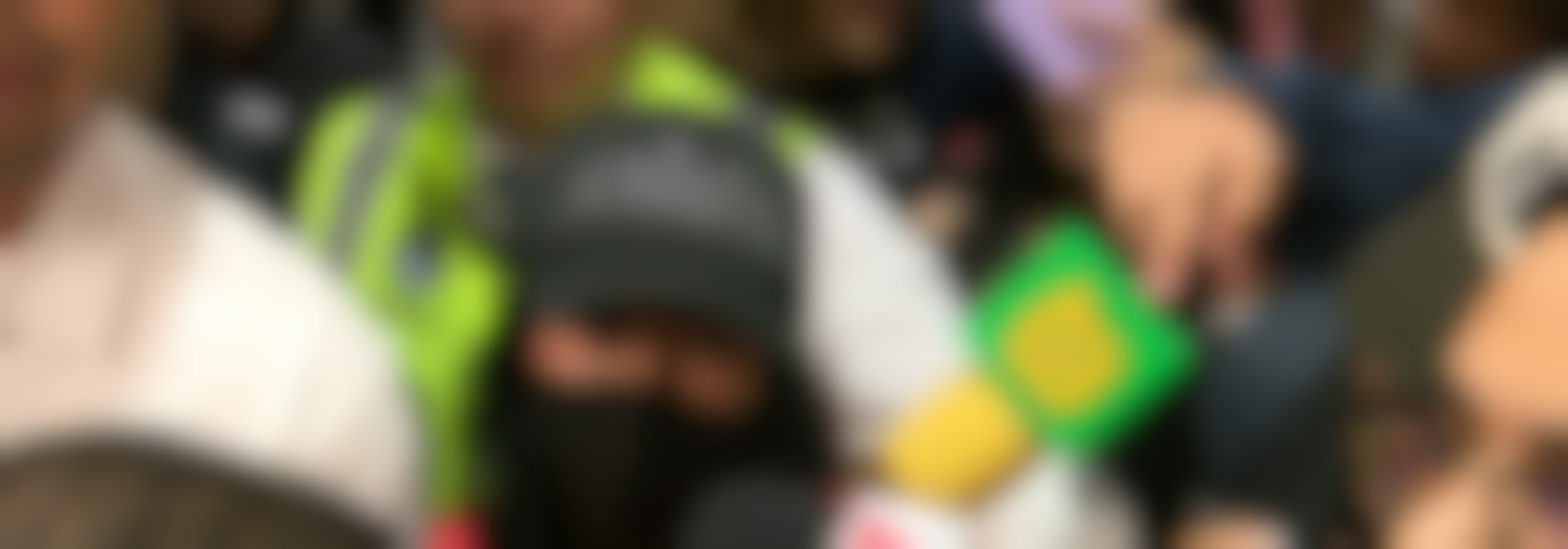 Becky G aterriza en México y causa revuelo en el aeropuerto: “Ustedes me están dando un poco de miedo”