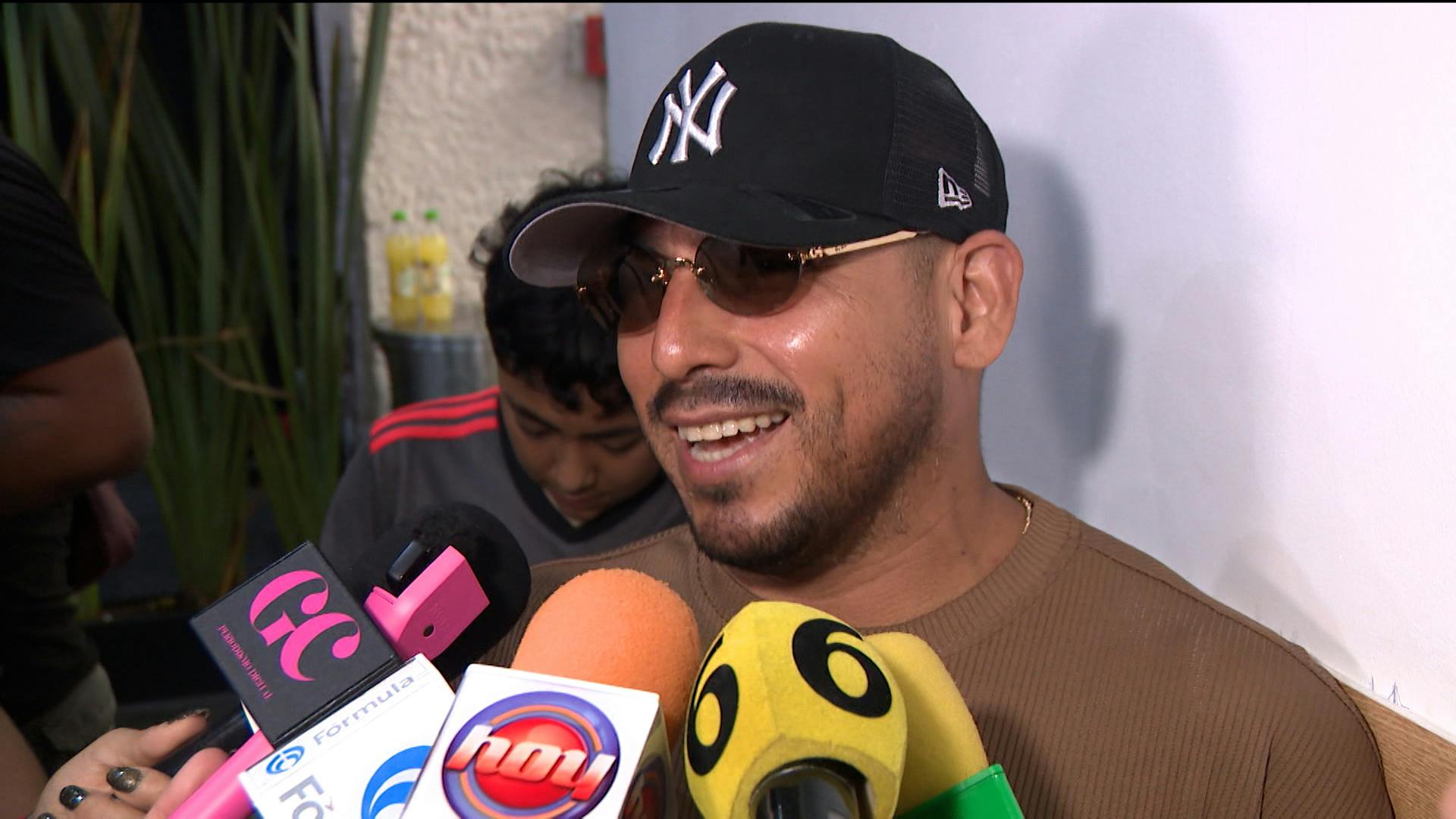 Espinoza Paz se suma a la lista de artistas mexicanos a quienes les han negado la visa en USA: “No hay motivo”