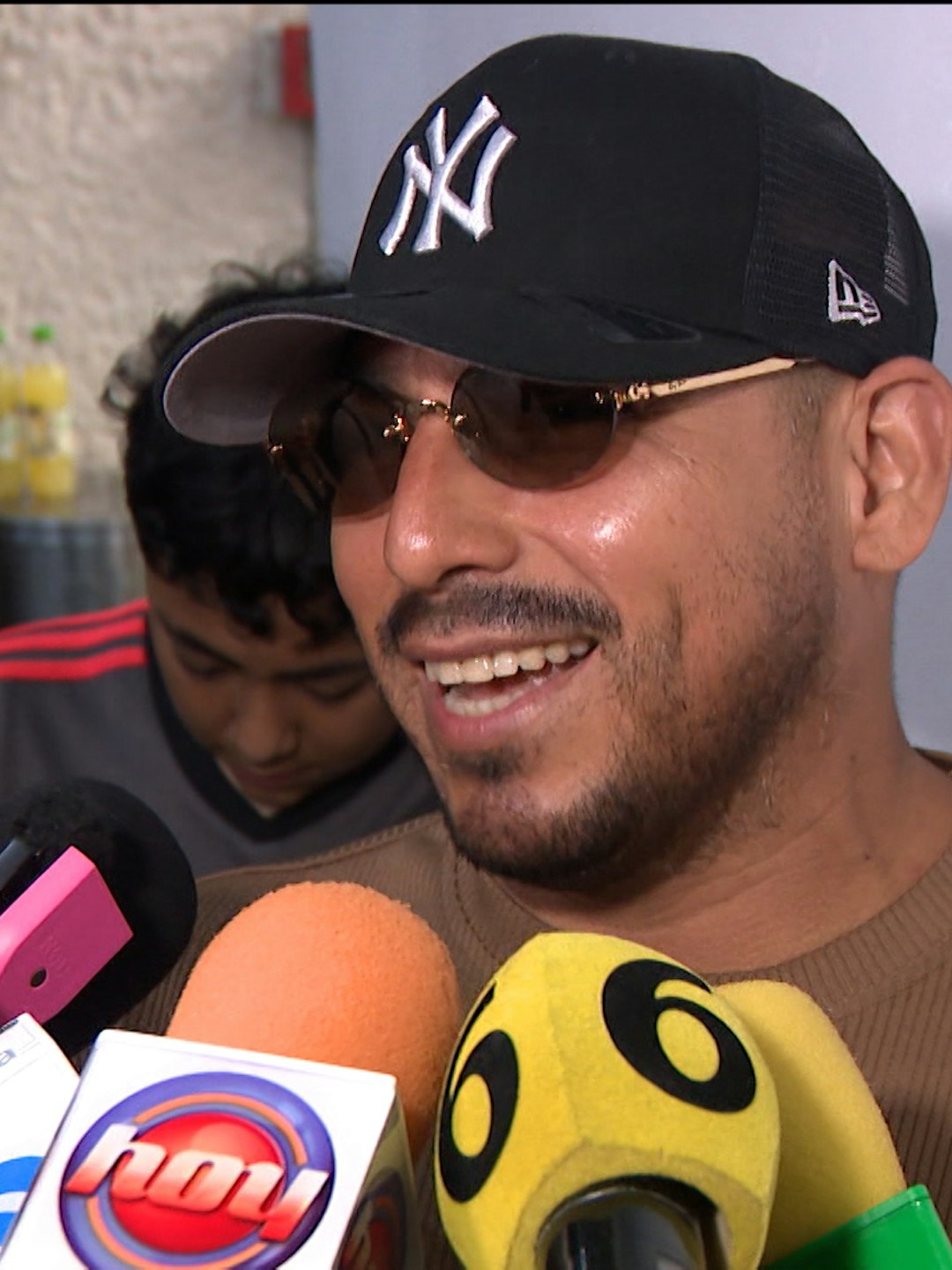 Espinoza Paz se suma a la lista de artistas mexicanos a quienes les han negado la visa en USA: “No hay motivo”