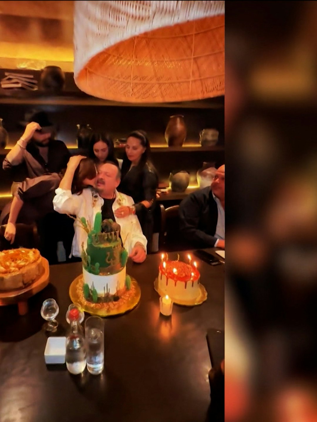 Ángela Aguilar vuelve a estar en el ojo del huracán durante el cumpleaños de Pepe Aguilar: crecen rumores de un embarazo