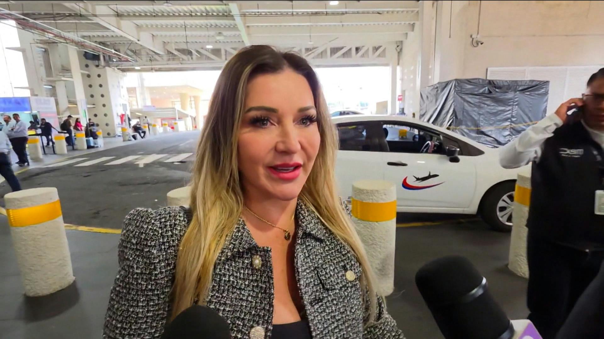 Alicia Villarreal se lanza contra Arturo Carmona por destapar el embarazo de su hija, Melenie: “Se adelantan los que no deben”
