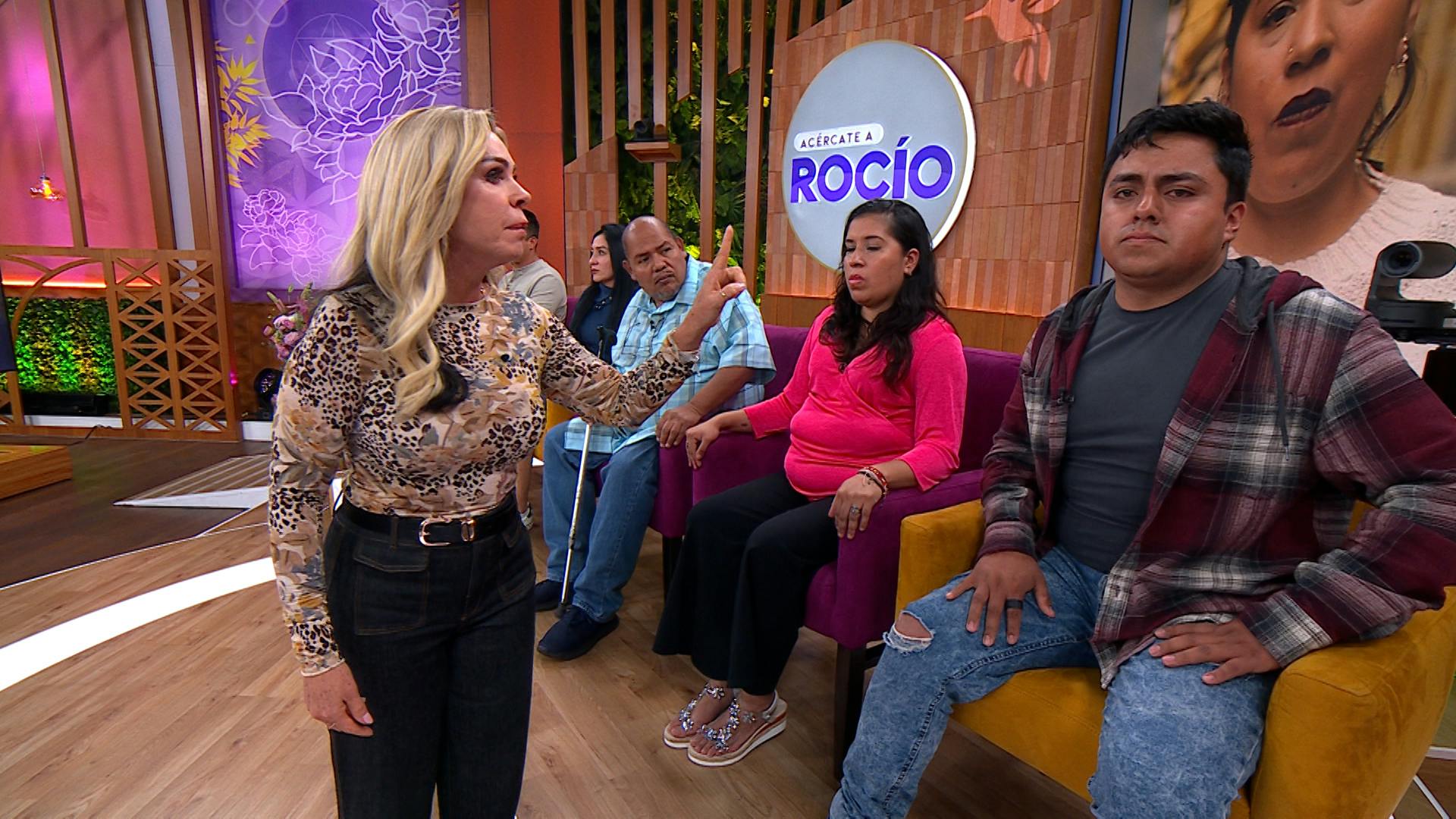 Niega a su hijo para andar de loca | Programa del 23 de enero 2026 de Acércate a Rocío